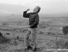 爱游戏体育官网-老照片 一起踏上1970年代英格兰的巴士之旅