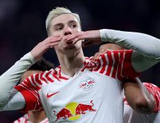 爱游戏体育首页-曼联正式签下中锋塞斯科，是为打击利物浦？