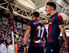 爱游戏体育网址-西甲-莱万特2-4巴萨：莱万特有想法，莱万可以上场了|前瞻