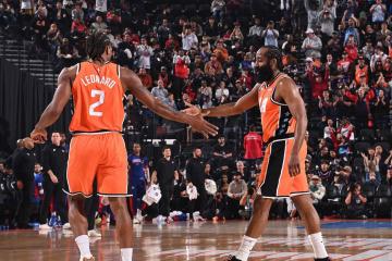 爱游戏体育官网-哈登引发连锁效应，火箭孤注一掷，小卡或离开，小托马斯拟加盟休斯顿？