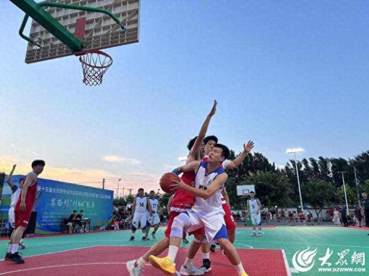 ayxsports-篮球跃动时，烟火升腾处！潍坊潍城“村BA”点燃乡村夏夜