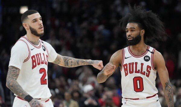 爱游戏体育官网-芝加哥公牛考虑交易鲍尔和怀特