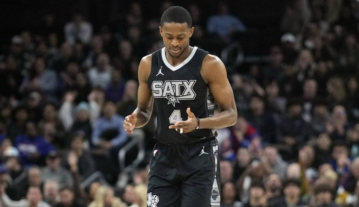 爱游戏体育网址-圣安东尼奥马刺续约达龙福克斯,薪水或有变动