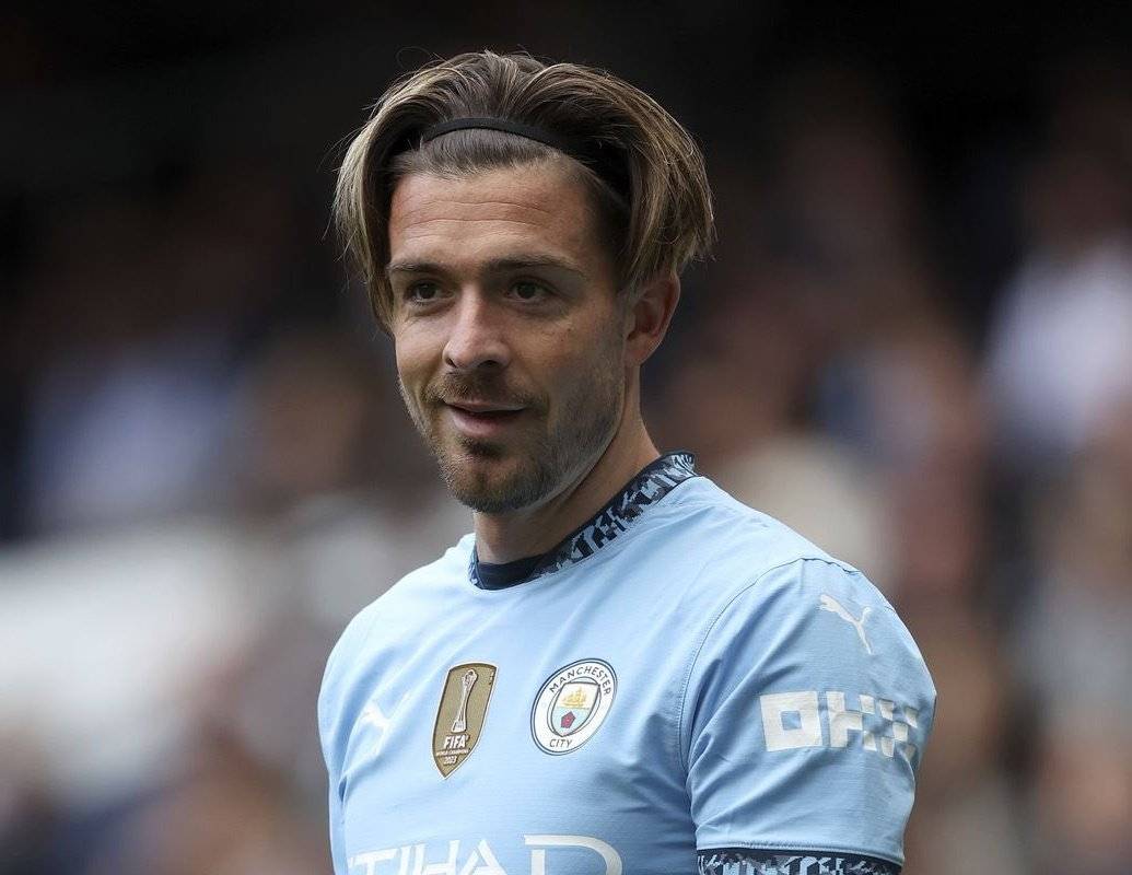 爱游戏体育首页-4年仅12球,曼城1亿英镑中场身价狂跌7200万欧元,30万周薪无人问津