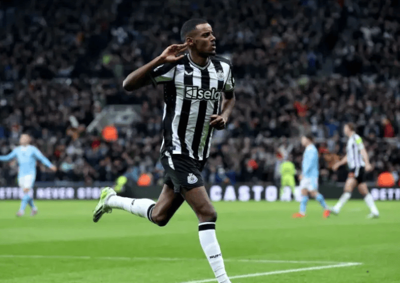 爱游戏体育平台-持续罢训！1.5亿巨星摊牌！只去利物浦，皇马无缘，英超恐大结局