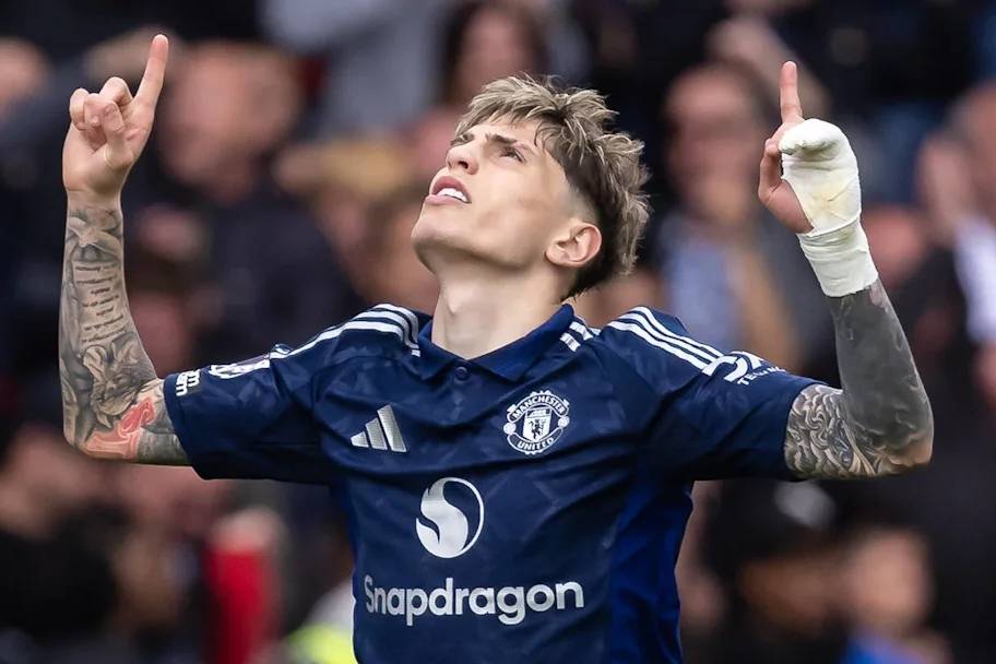 爱游戏体育首页-加纳乔离队在即,英超多队虎视眈眈,阿斯顿维拉成潜在下家