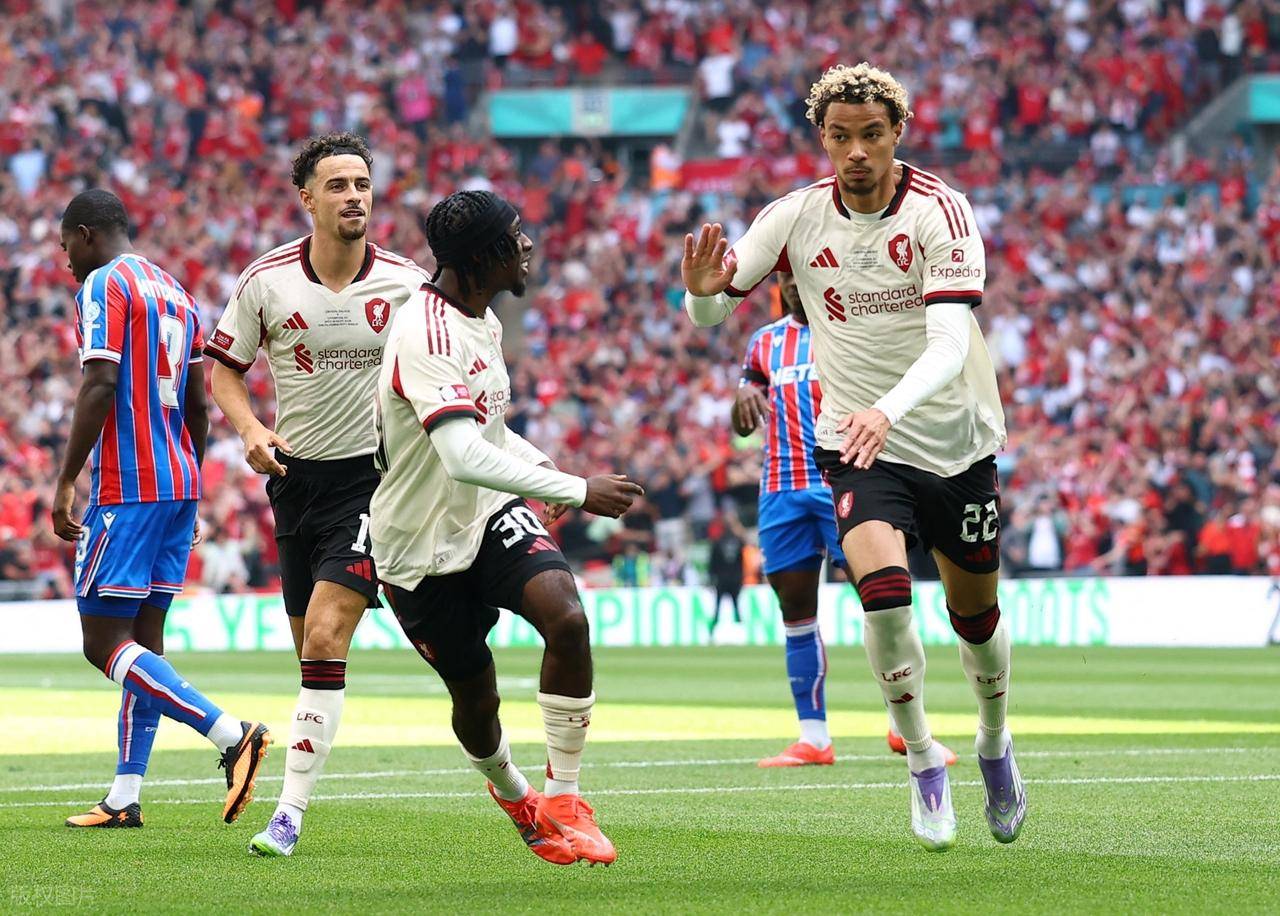 爱游戏体育网址-水晶宫5-4击败利物浦夺冠,赛后评分:水晶宫7号排第一