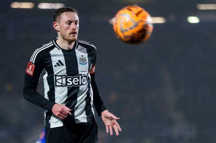 爱游戏体育-TA:利兹联总价1200万镑报价朗斯塔夫,纽卡尚未回复