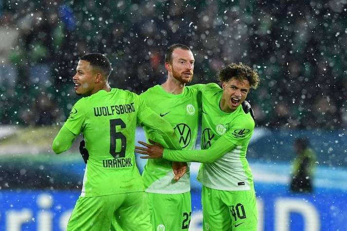 ayxsports-德甲激战：奥格斯堡主场发力，柏林联能否客场逆袭？