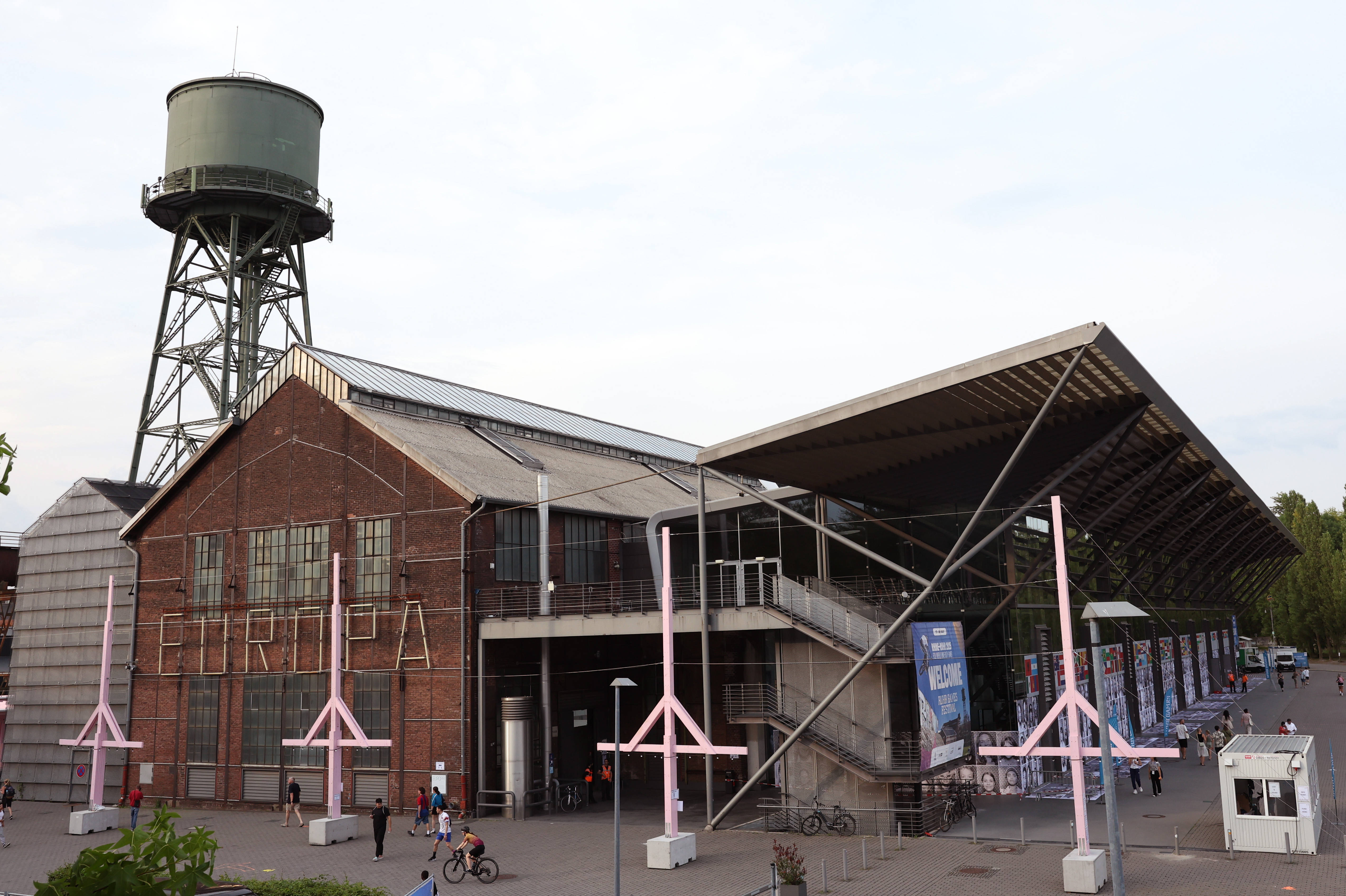 爱游戏体育app-探访莱茵-鲁尔大运会三人篮球比赛场馆——“波鸿世纪厅”