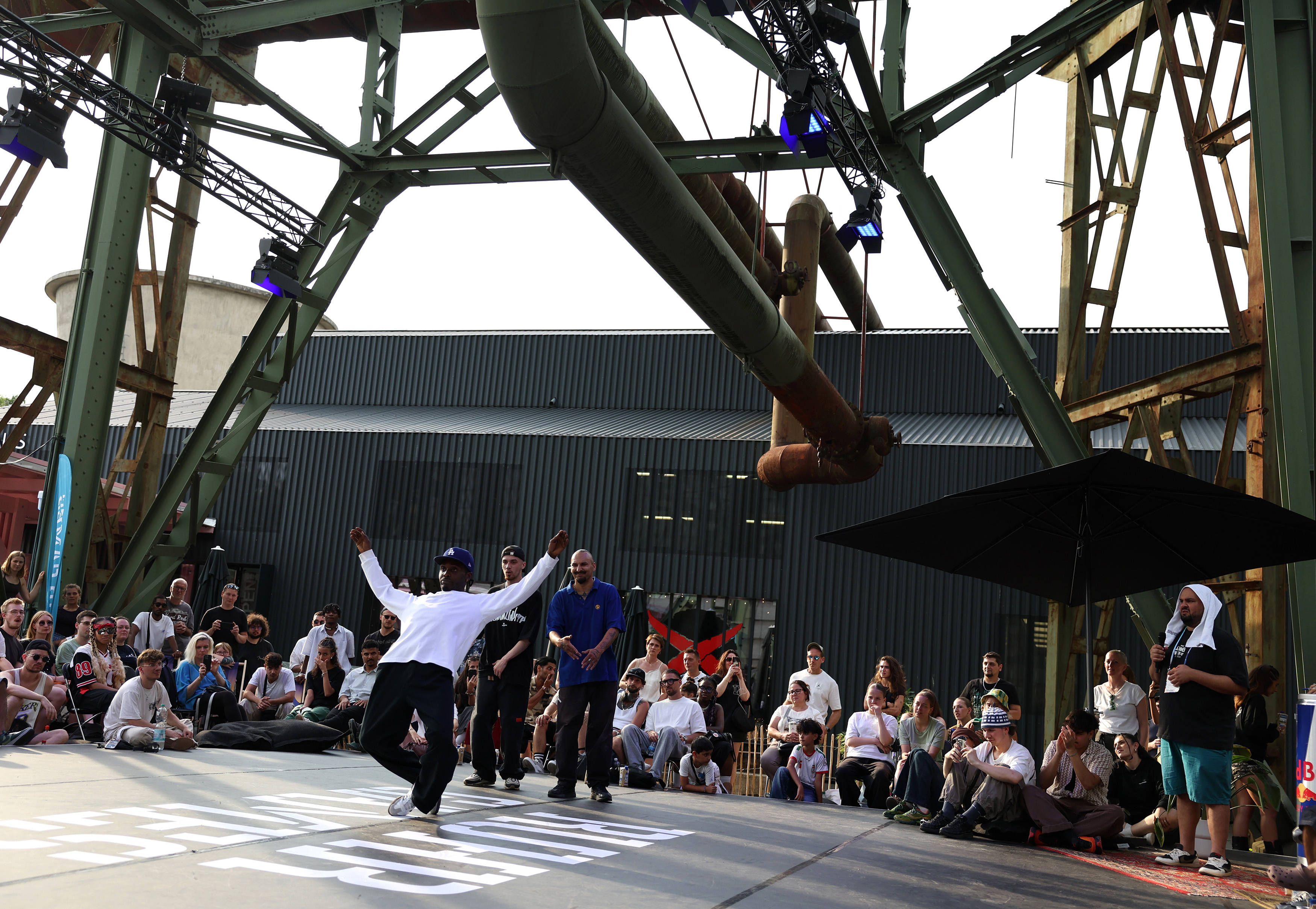 爱游戏体育app-探访莱茵-鲁尔大运会三人篮球比赛场馆——“波鸿世纪厅”