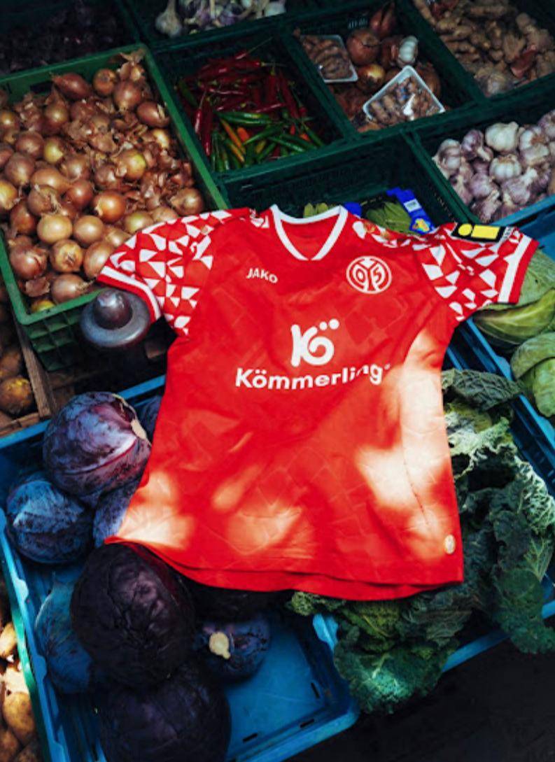 爱游戏体育-美因茨05足球俱乐部发布25/26赛季全新主场球衣