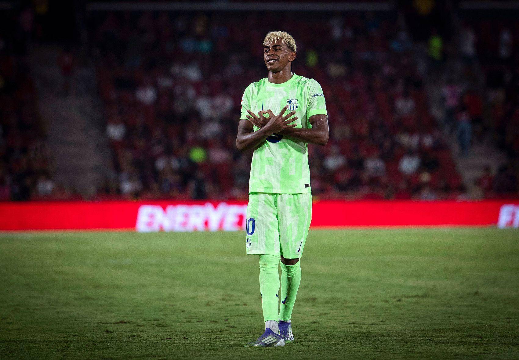 爱游戏体育下载-【西甲】新10号亚马尔传射建功，巴塞罗那大胜马洛卡