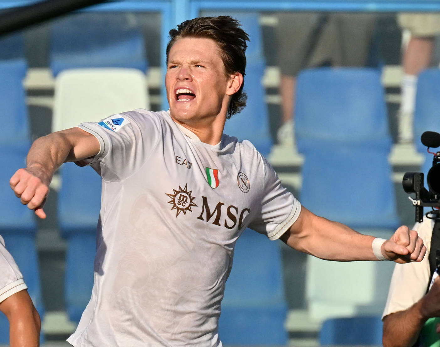 ayxsports-(体育)足球——意甲:那不勒斯胜萨索洛