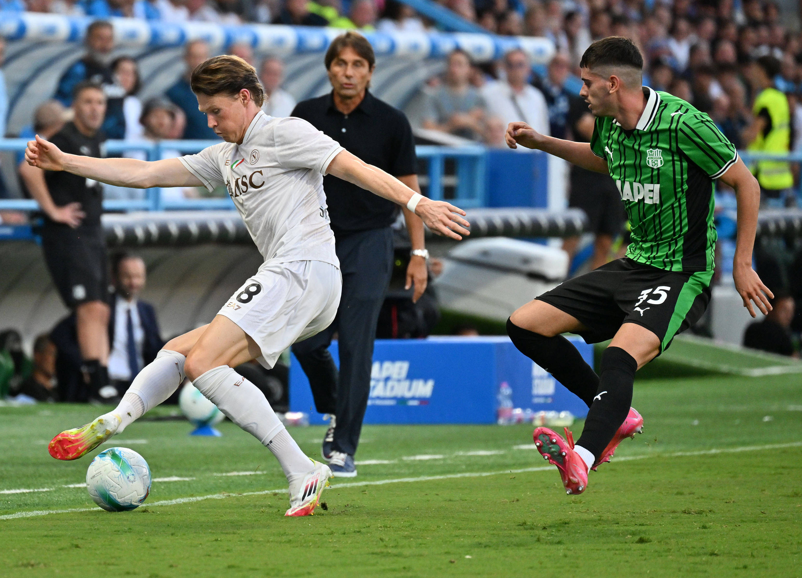 ayxsports-(体育)足球——意甲:那不勒斯胜萨索洛