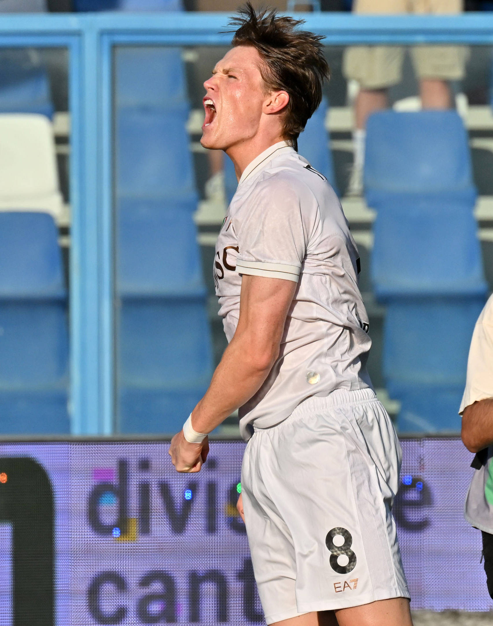 ayxsports-(体育)足球——意甲:那不勒斯胜萨索洛