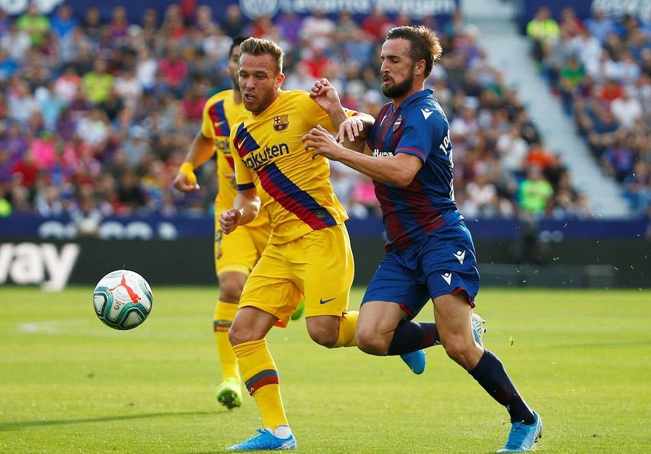 爱游戏体育网址-西甲-莱万特2-4巴萨:莱万特有想法,莱万可以上场了|前瞻