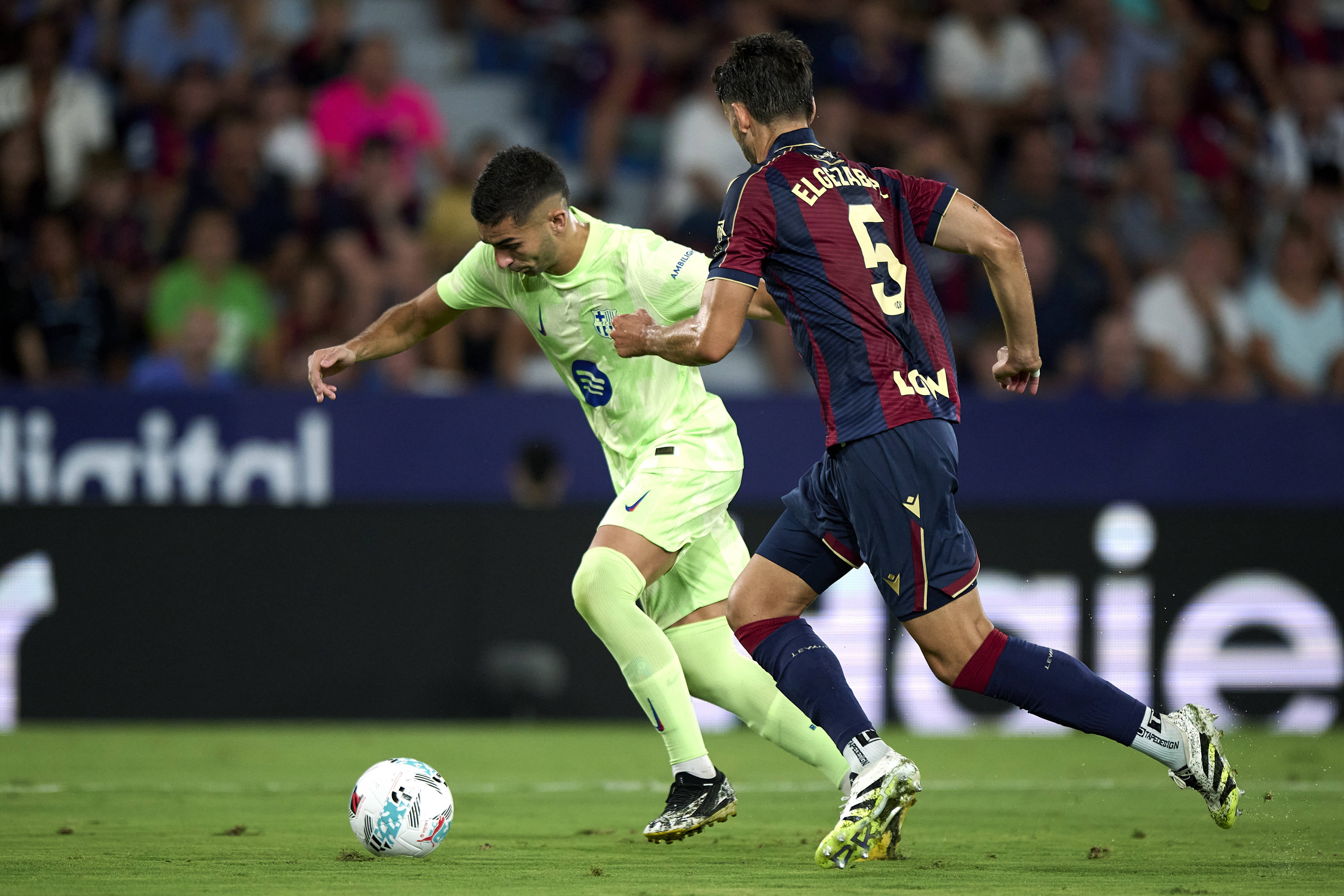 爱游戏体育平台-（体育）足球——西甲：巴塞罗那胜莱万特