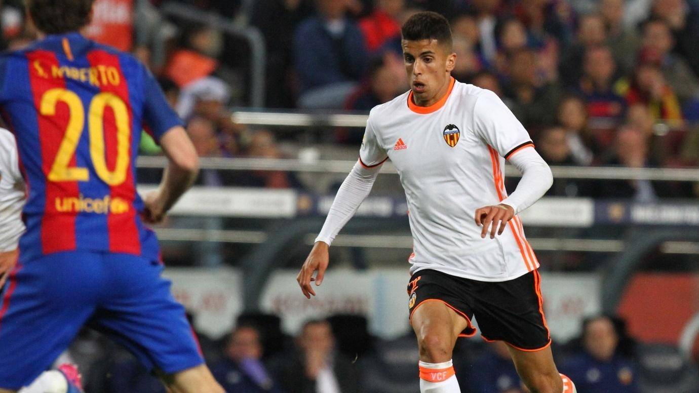 ayxsports-盘点曾效力于巴塞罗那和瓦伦西亚的球员