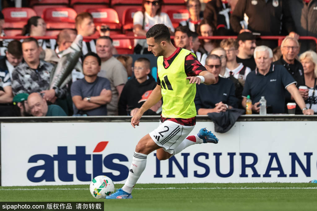 爱游戏体育中国-曼联惨遭低级别球队淘汰,拜耳勒沃库森火上浇油