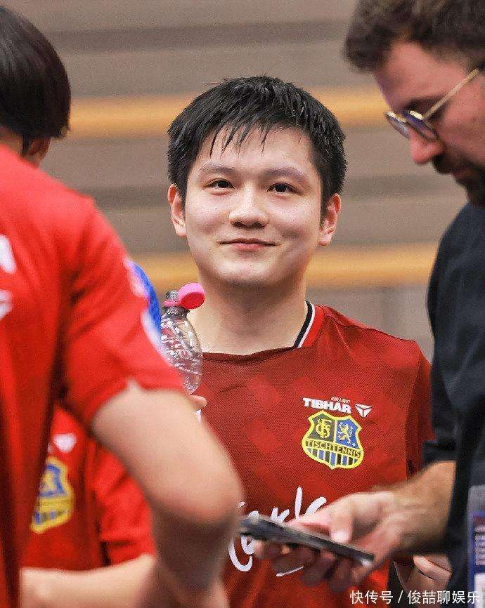 爱游戏体育下载-樊振东德国杯3-0胜利!多特蒙德教练寻求合影留念