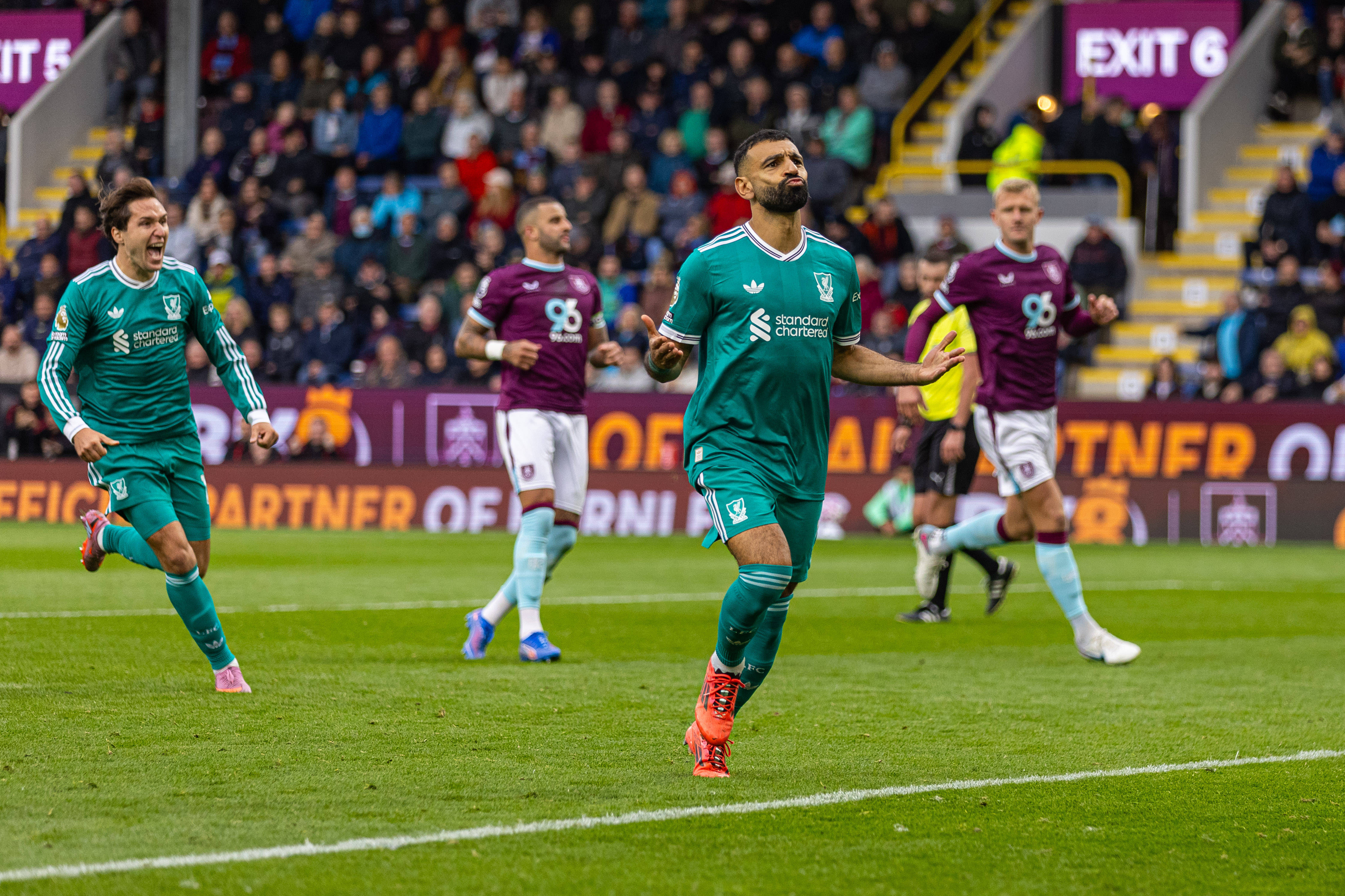 aiyouxi-(体育)足球——英超:利物浦胜伯恩利