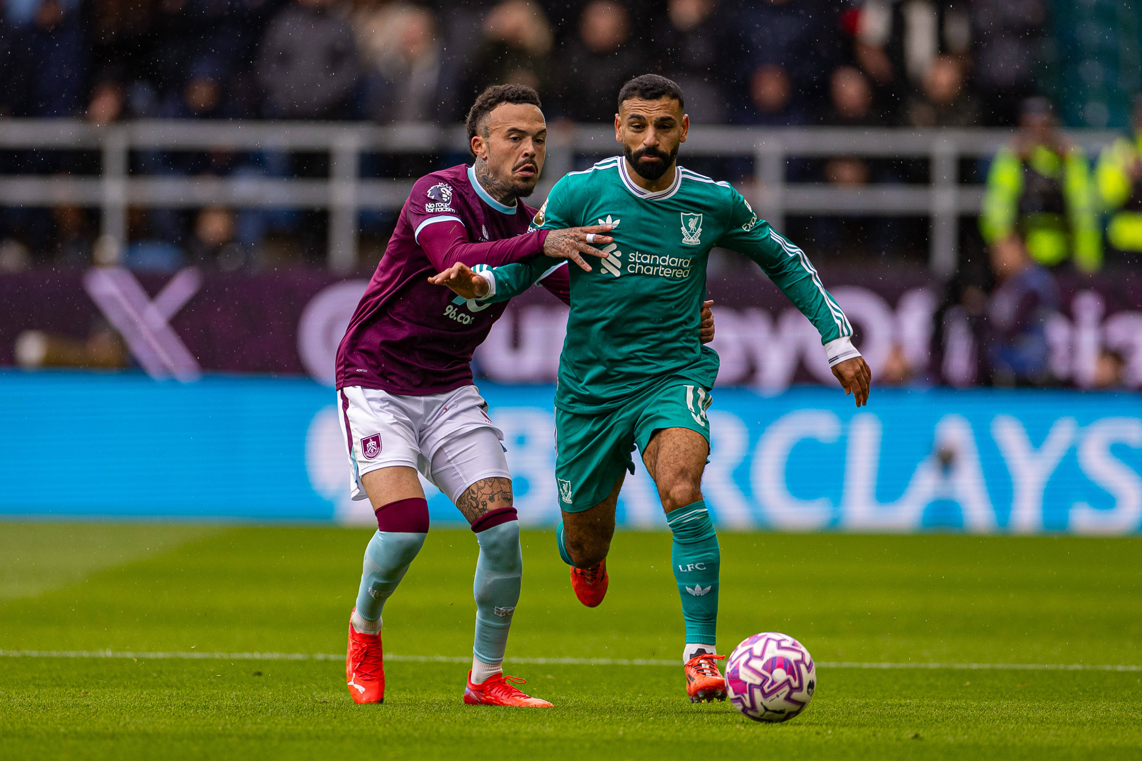 aiyouxi-(体育)足球——英超:利物浦胜伯恩利