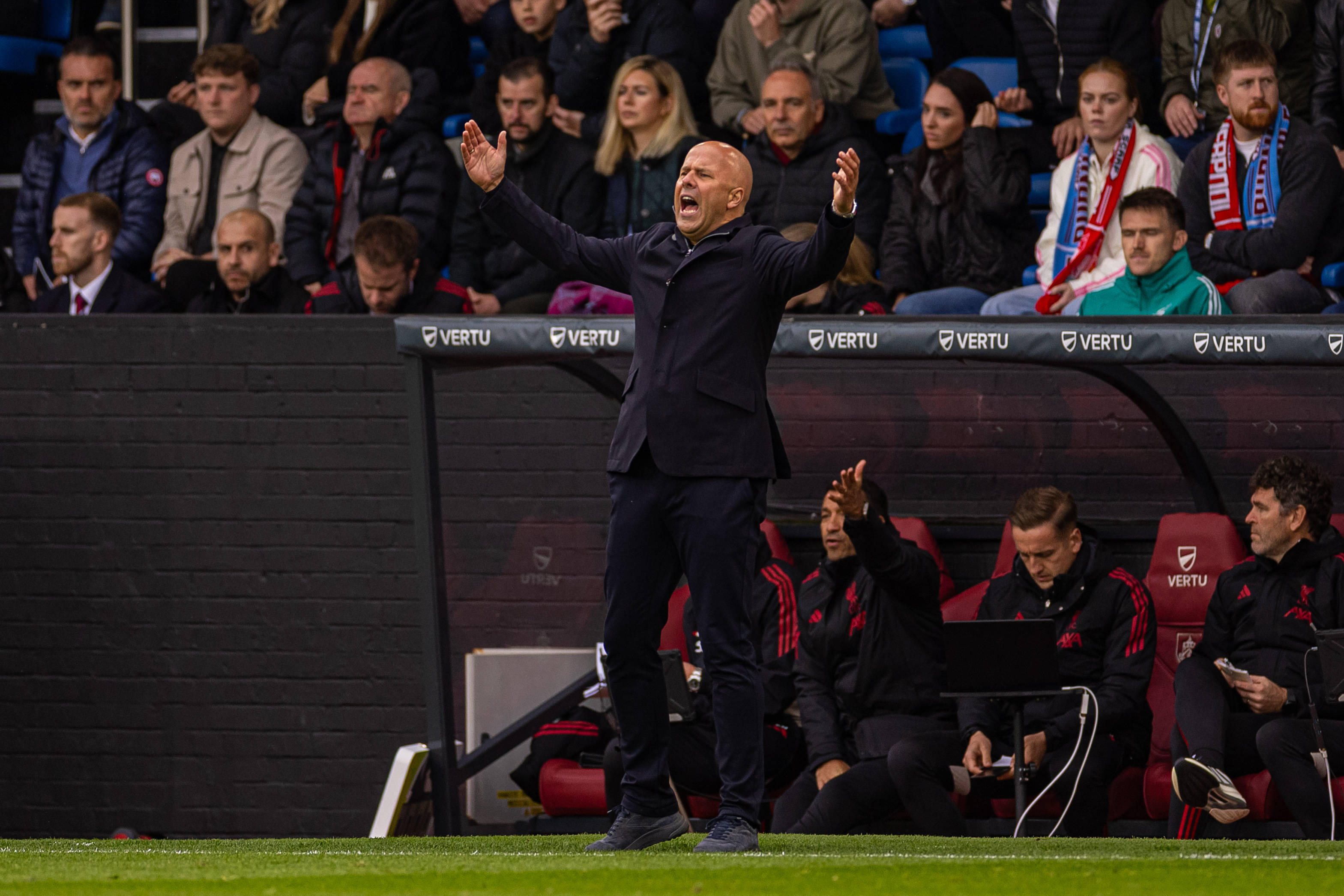 aiyouxi-(体育)足球——英超:利物浦胜伯恩利