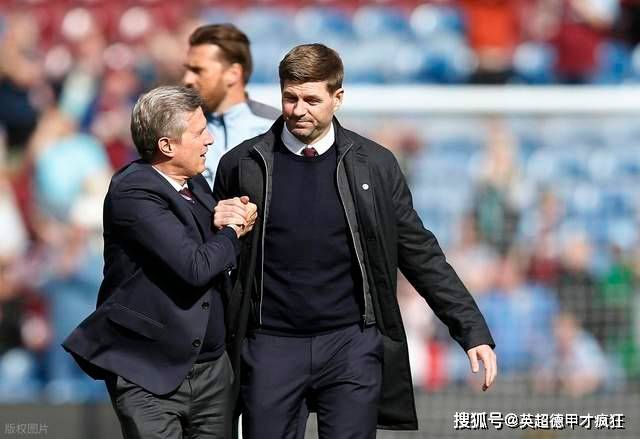 爱游戏体育首页-诺丁汉森林新帅肖恩戴奇继续禁止球员训练时佩戴保暖脖套和帽子!