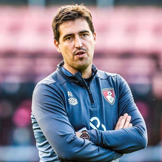 爱游戏体育中国-英超神奇黑马!伯恩茅斯1个夏窗17人离队,却强势逆袭冲到联赛第2