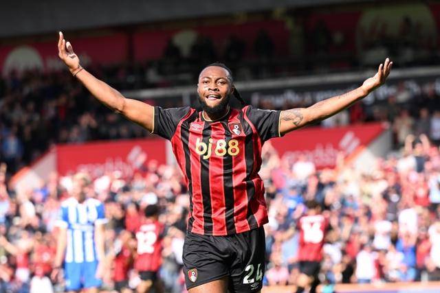 爱游戏体育中国-英超神奇黑马!伯恩茅斯1个夏窗17人离队,却强势逆袭冲到联赛第2