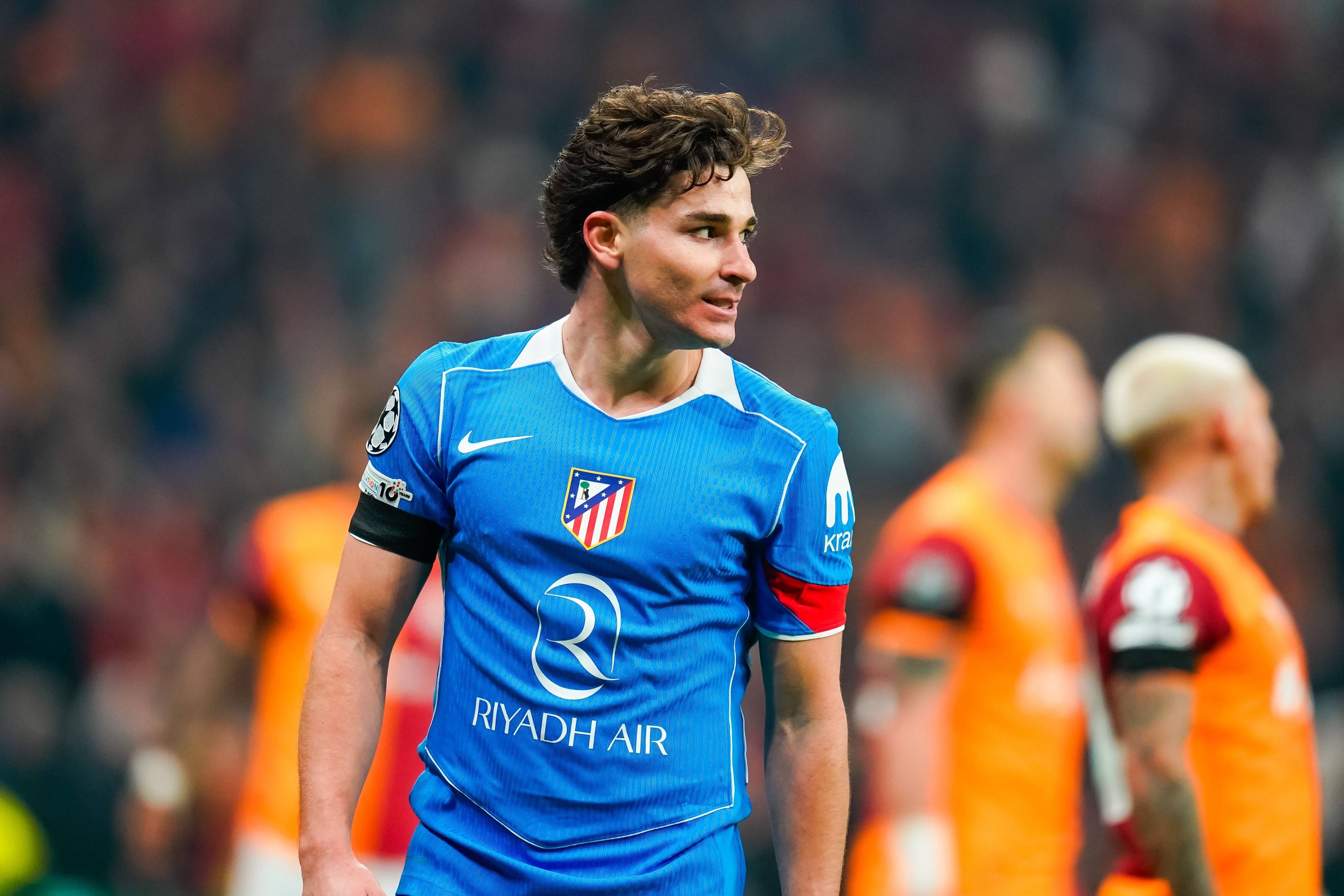 爱游戏体育官网-11球5助攻！西媒曝阿尔瓦雷斯主动示好巴萨，小蜘蛛为啥不想去阿森纳