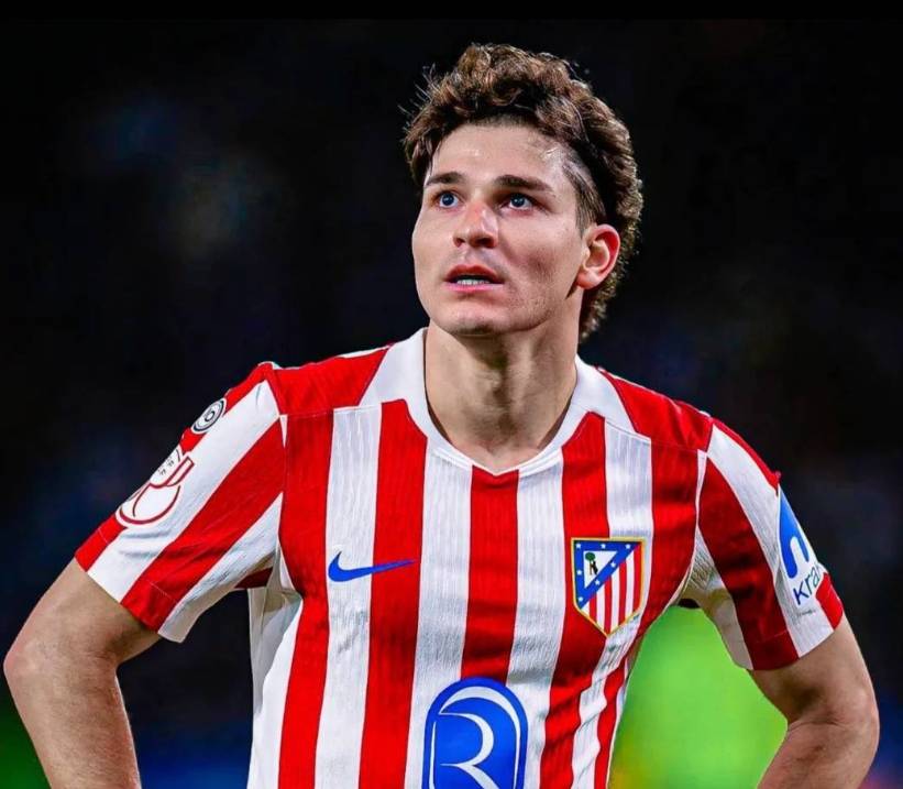 爱游戏体育官网-11球5助攻！西媒曝阿尔瓦雷斯主动示好巴萨，小蜘蛛为啥不想去阿森纳